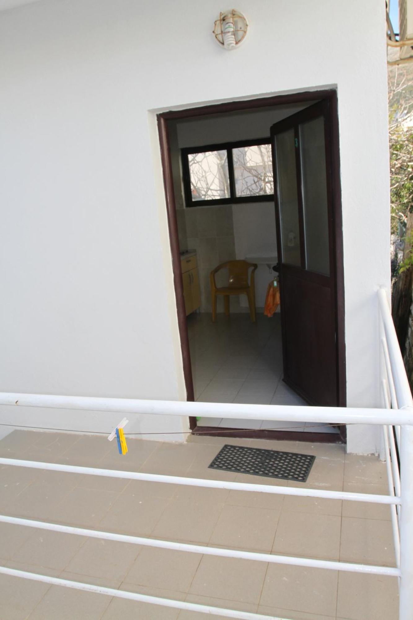 Apartments Popovic Petrovac エクステリア 写真
