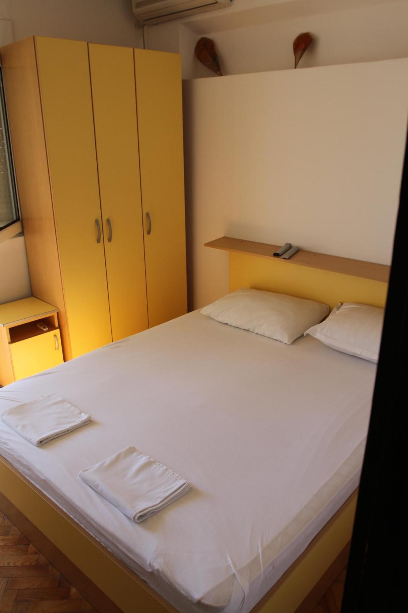 Apartments Popovic Petrovac エクステリア 写真