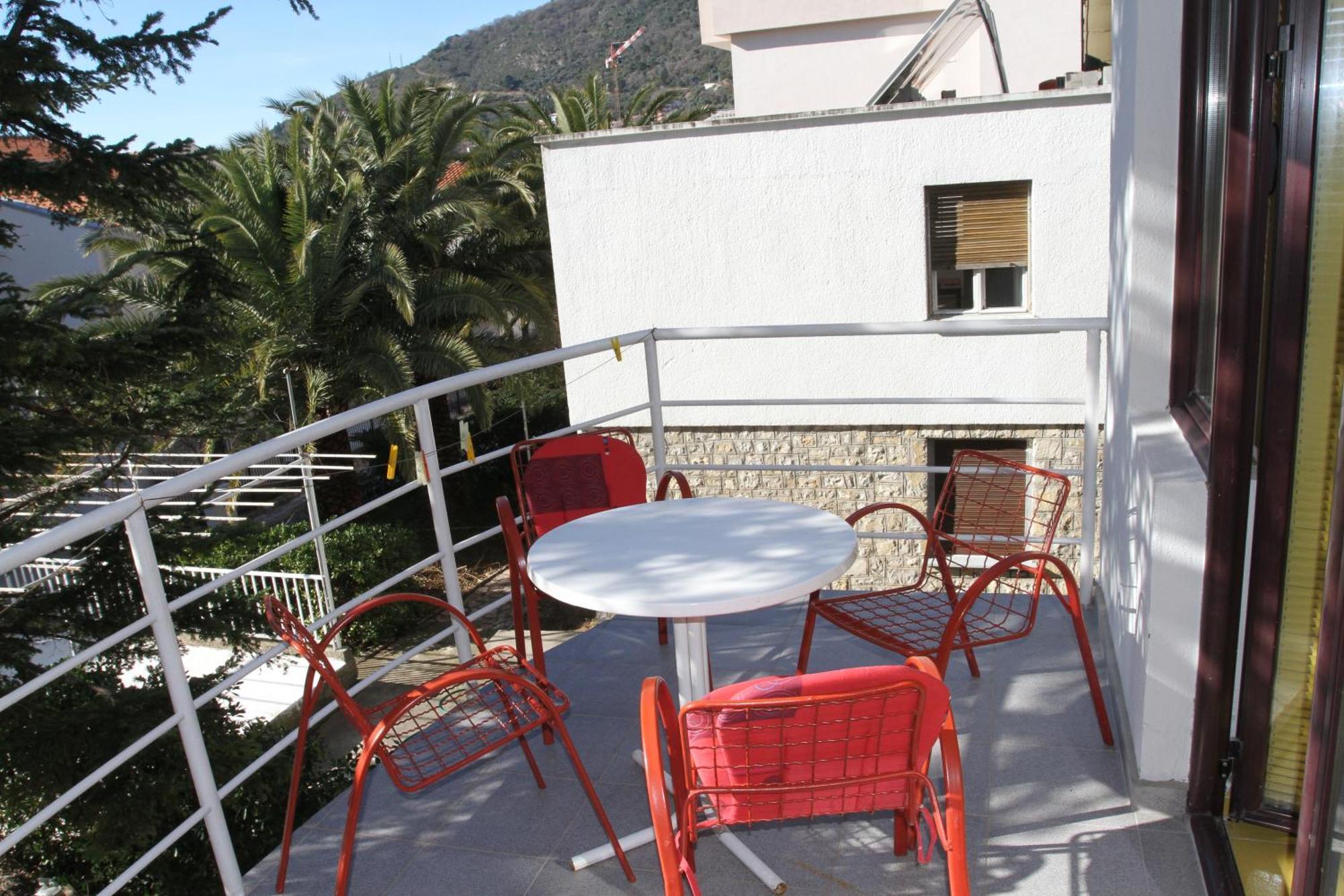 Apartments Popovic Petrovac エクステリア 写真